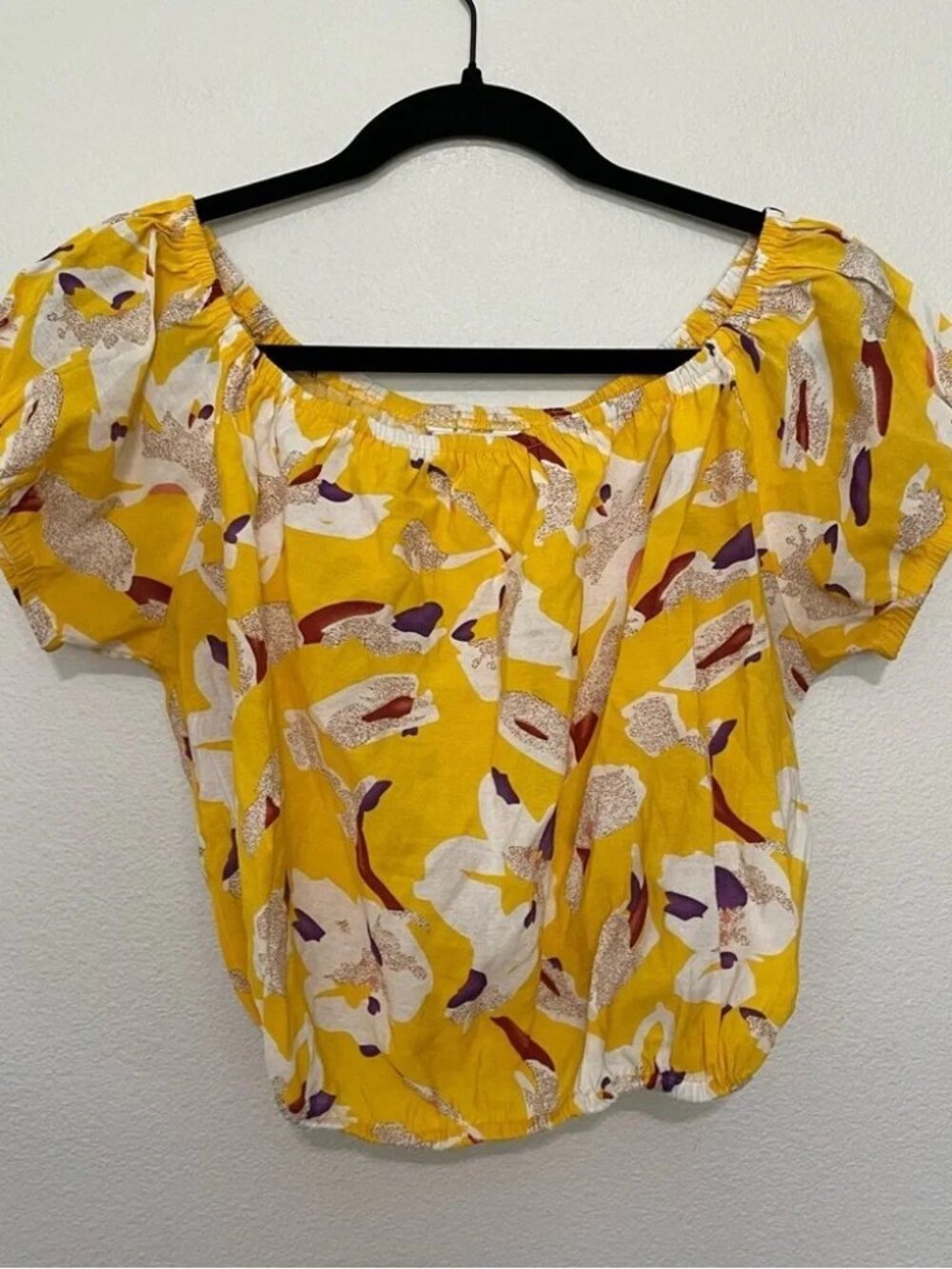Compania Fantastica Yellow Floral Crop Top